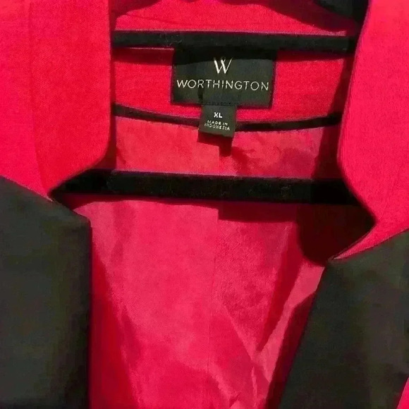 Women’s Worthington Red Blazer with Black - Picture 3 of 4
